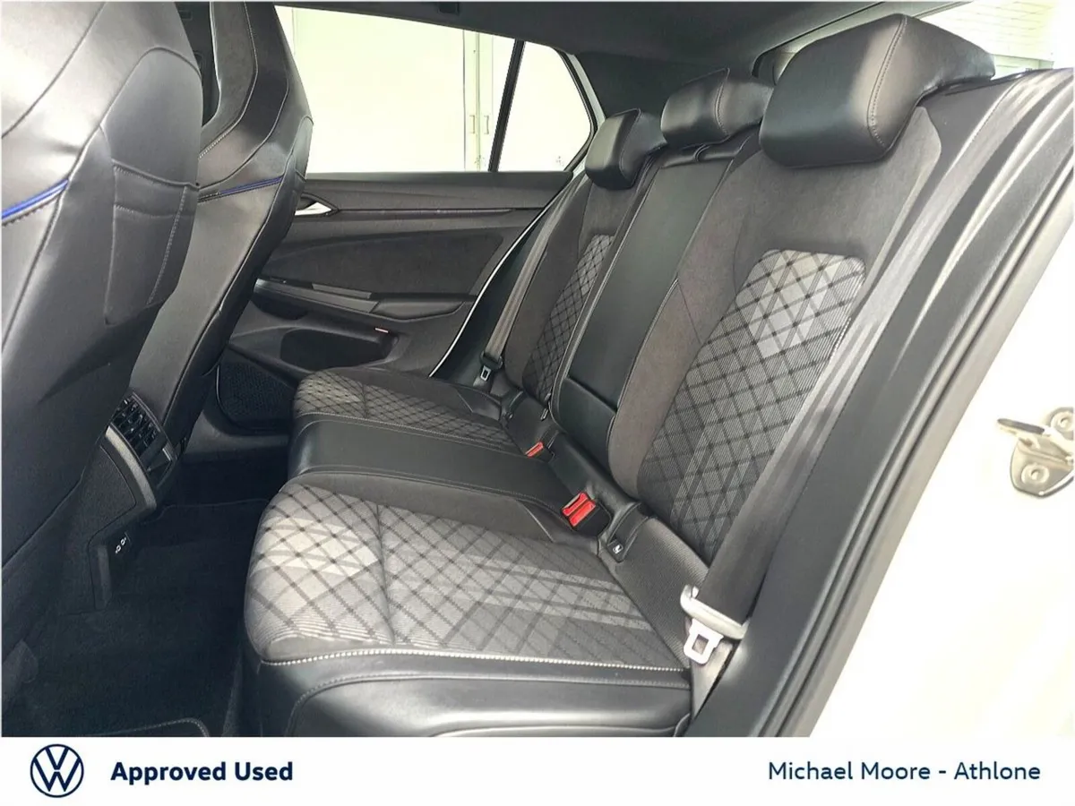 Volkswagen Golf Hatchback, Diesel, 2024, White