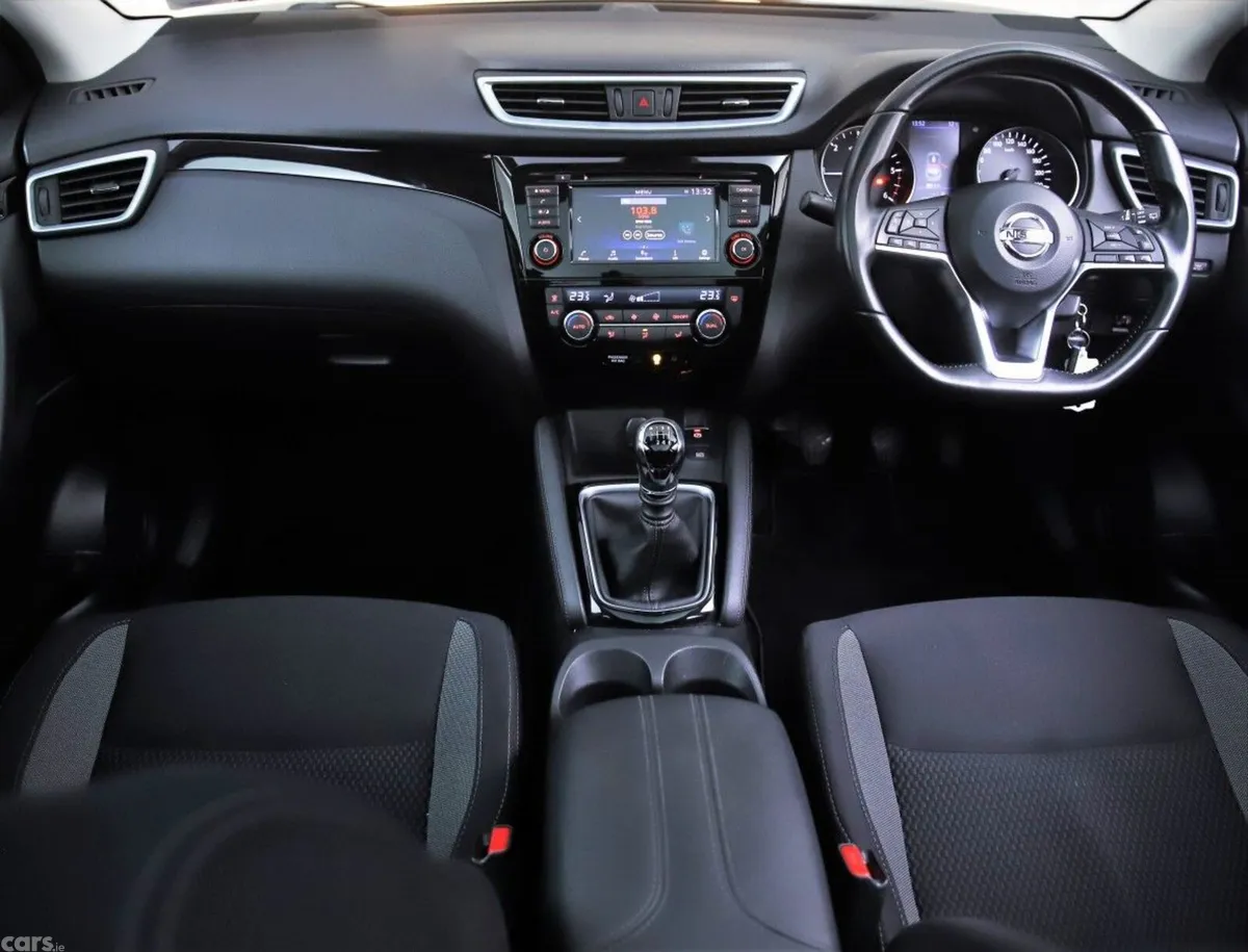 Nissan Qashqai SUV, Diesel, 2021, Black