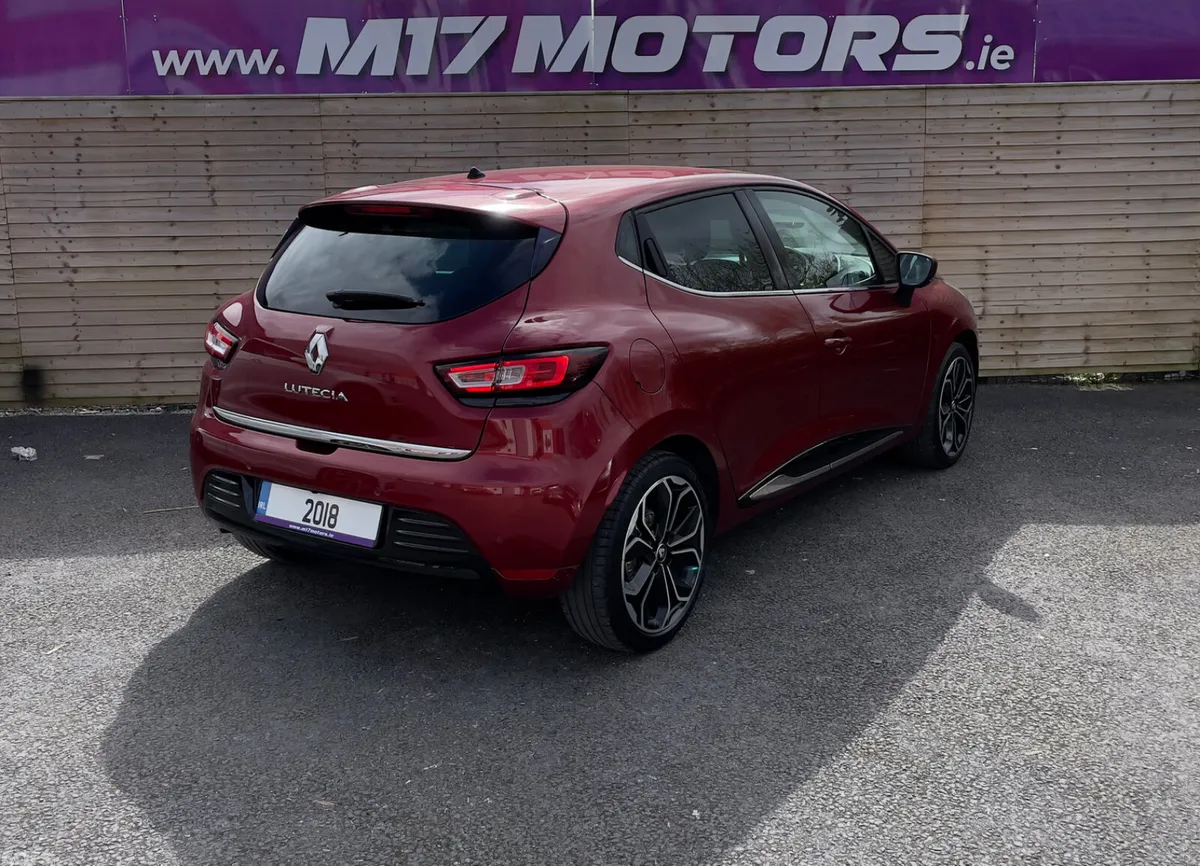 Renault Clio Hatchback, Petrol, 2018, Red