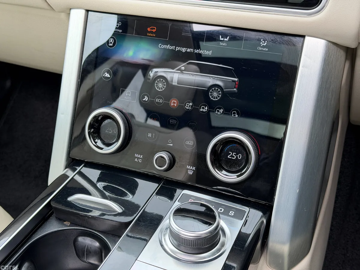 Land Rover Range Rover SUV, Petrol Plug-in Hybrid, 2021, Black