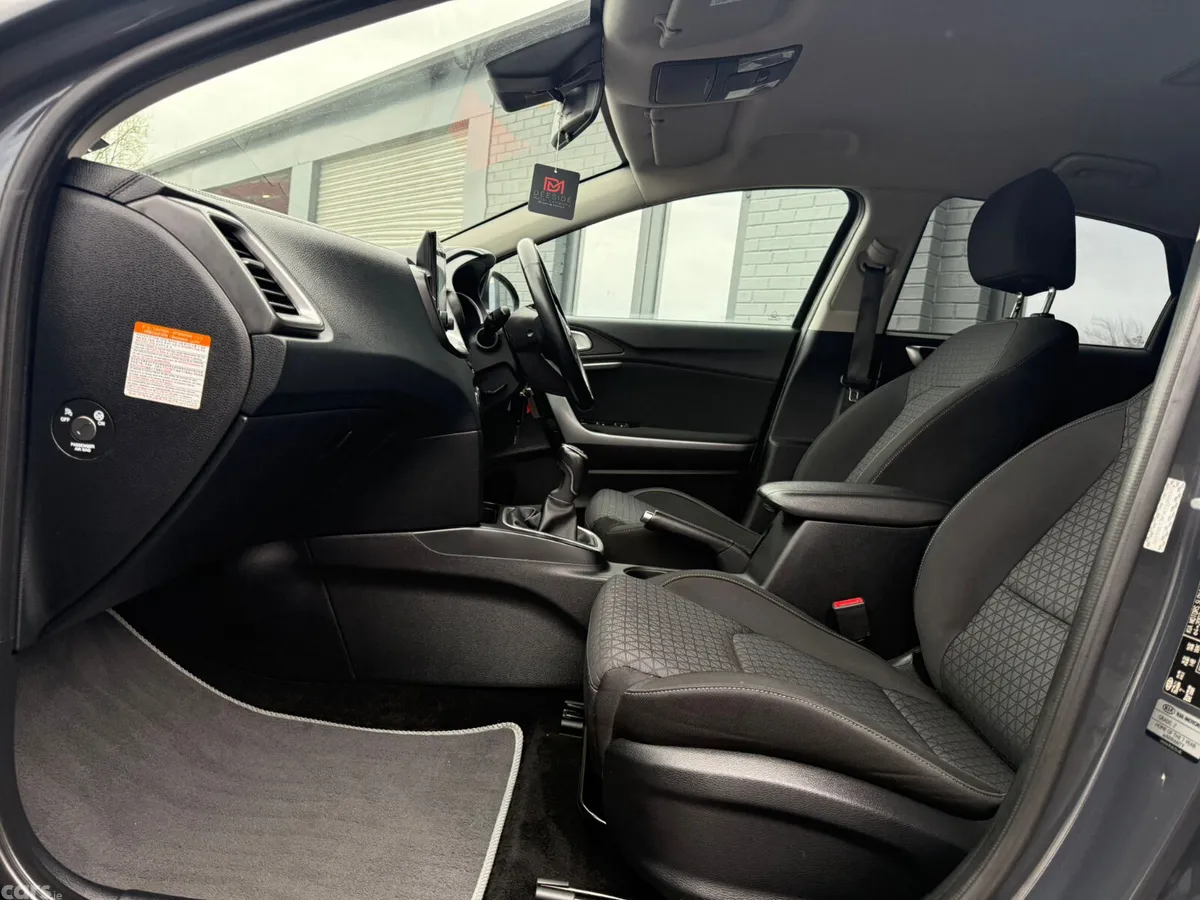 Kia Ceed Hatchback, Diesel Hybrid, 2021, Grey