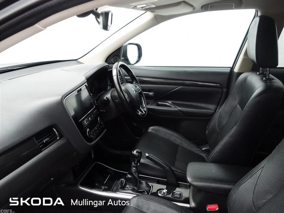Mitsubishi Outlander SUV, Diesel, 2019, Black