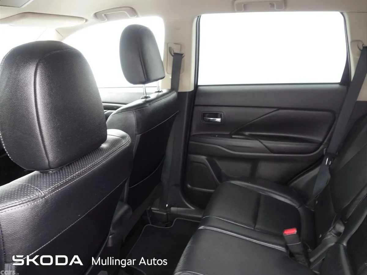 Mitsubishi Outlander SUV, Diesel, 2019, Black