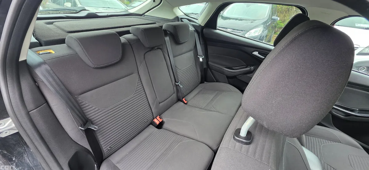 Ford Focus Hatchback, Petrol, 2015, Black