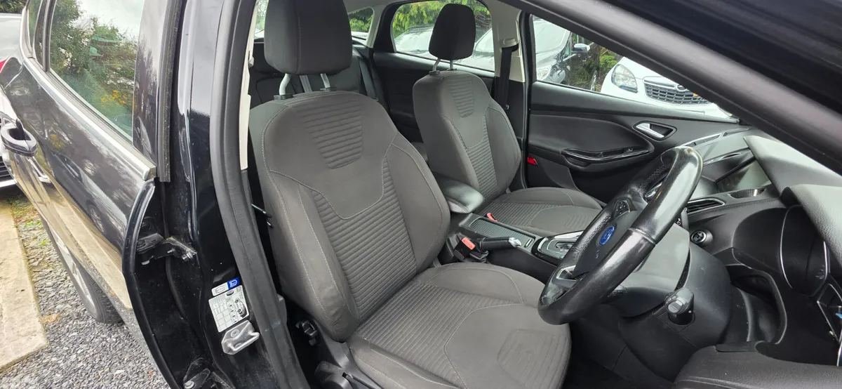 Ford Focus Hatchback, Petrol, 2015, Black