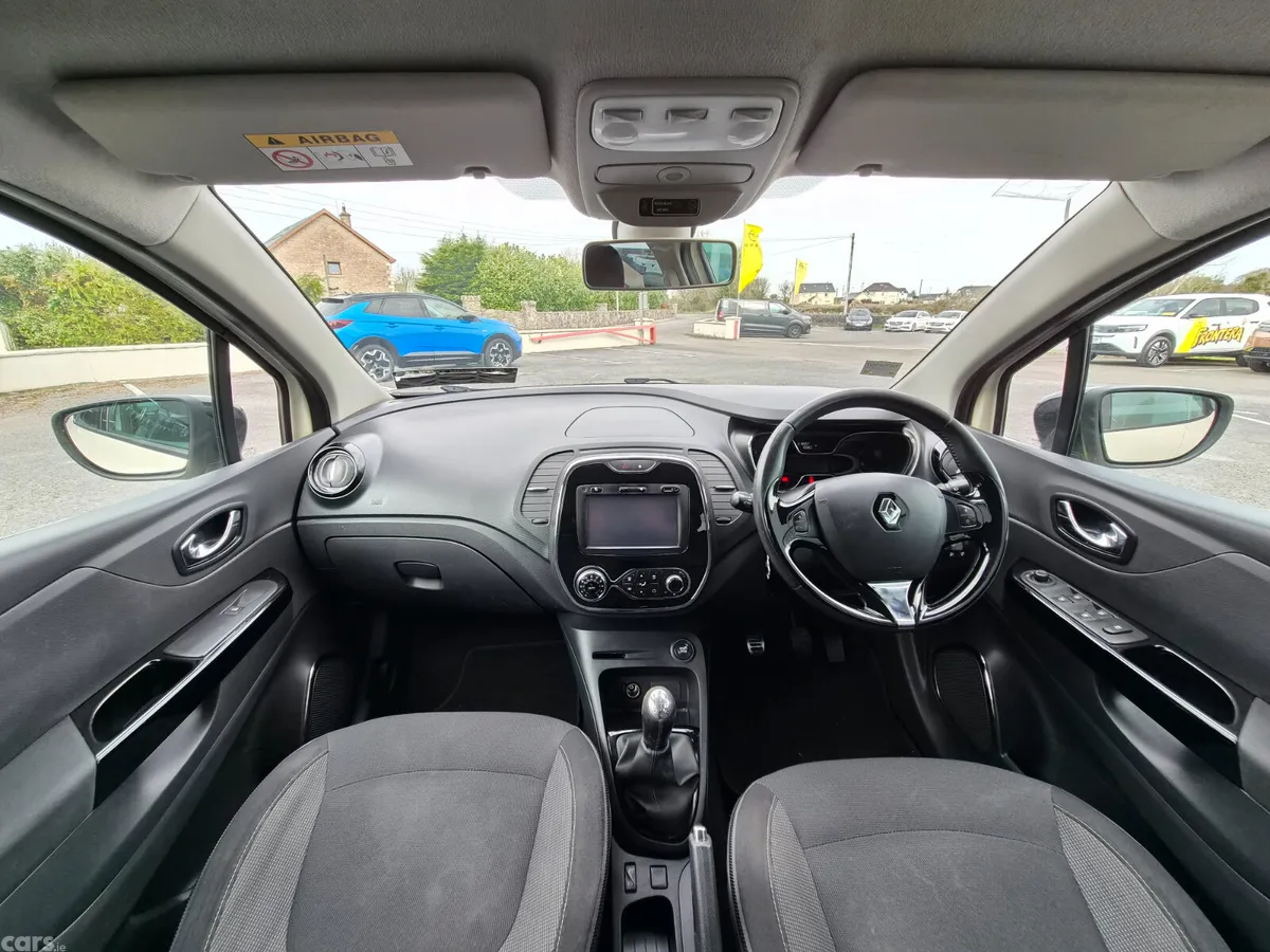 Renault Captur Hatchback, Diesel, 2015, Yellow