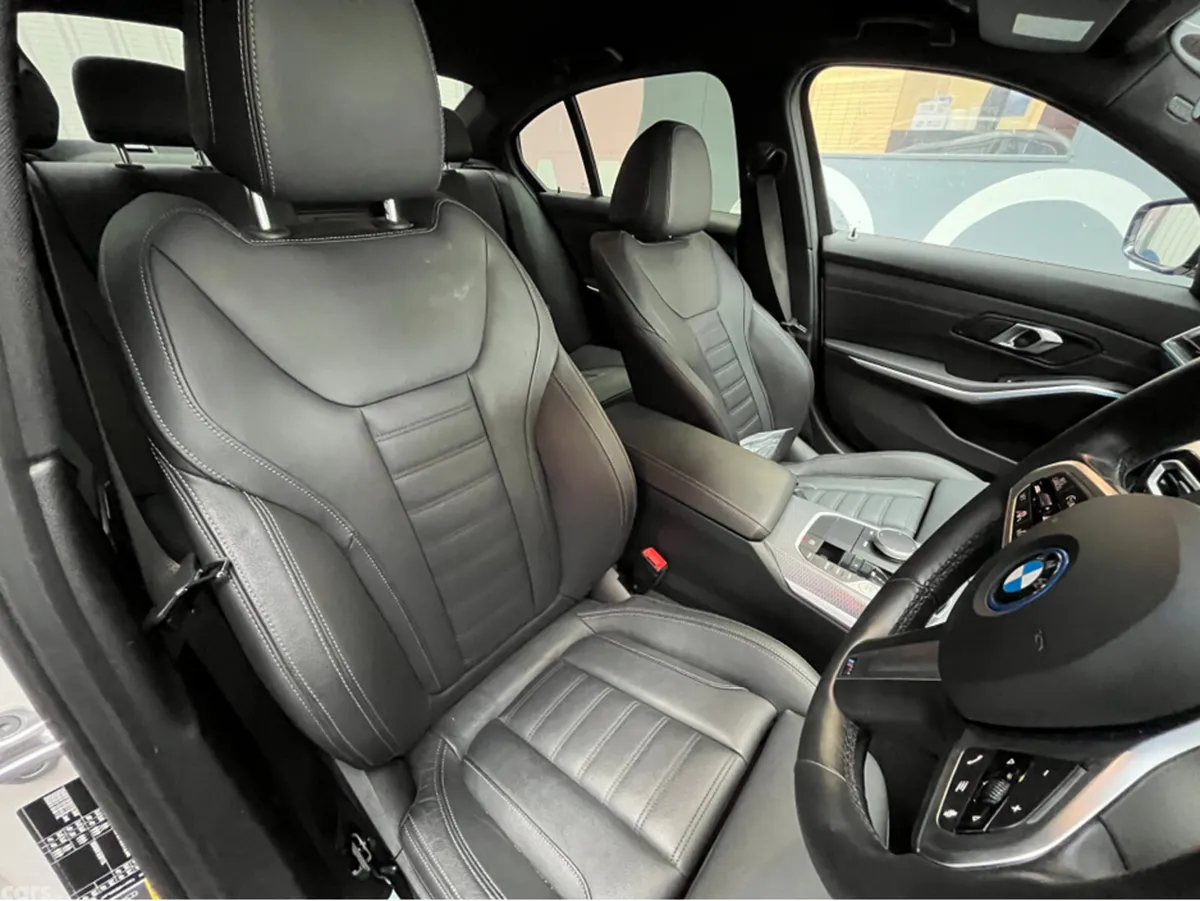 BMW 3-Series Saloon, Petrol Plug-in Hybrid, 2024, White