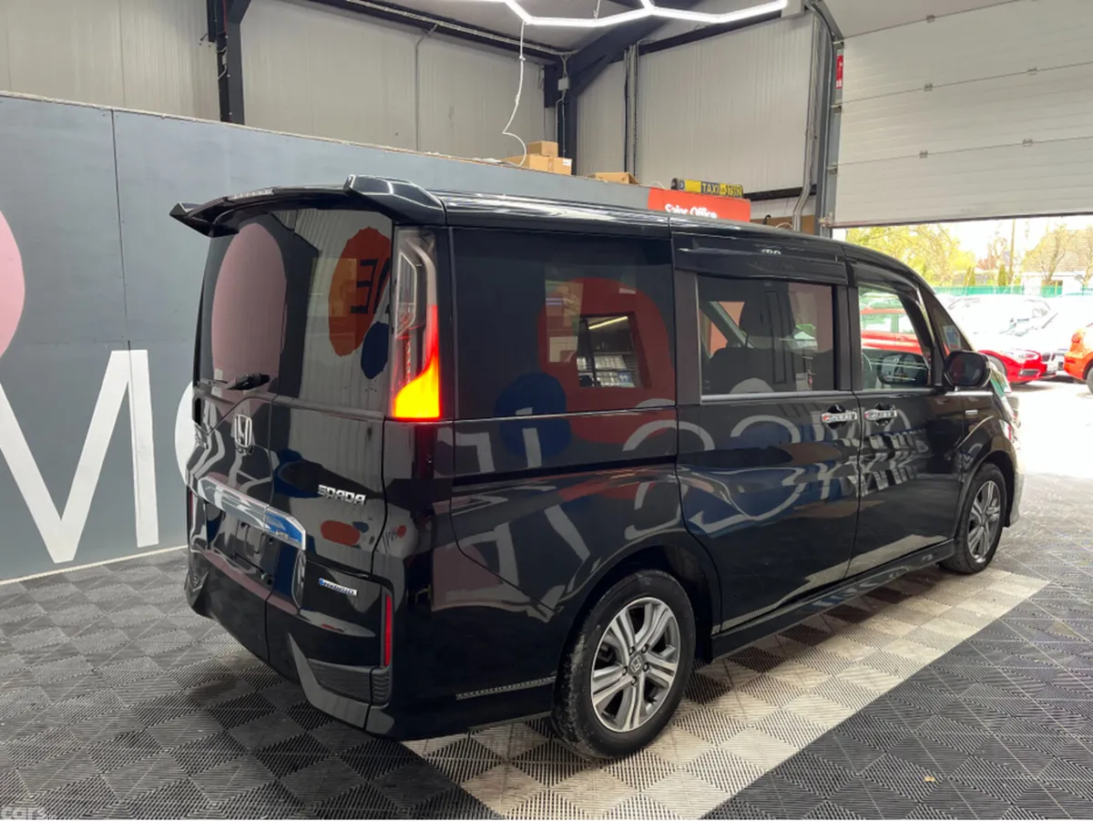 Honda Stepwagon MPV, Petrol Hybrid, 2018, Black