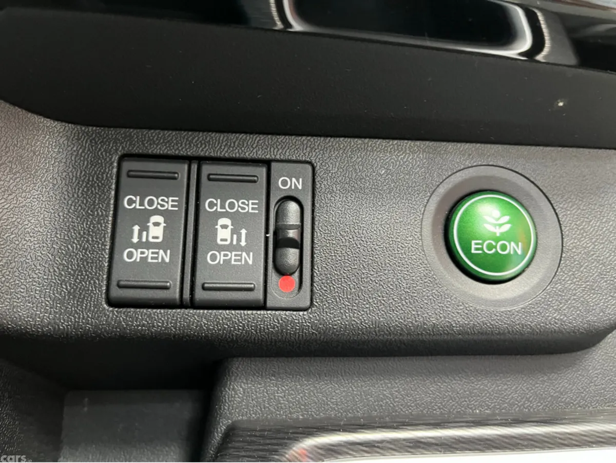 Honda Stepwagon MPV, Petrol Hybrid, 2018, Black