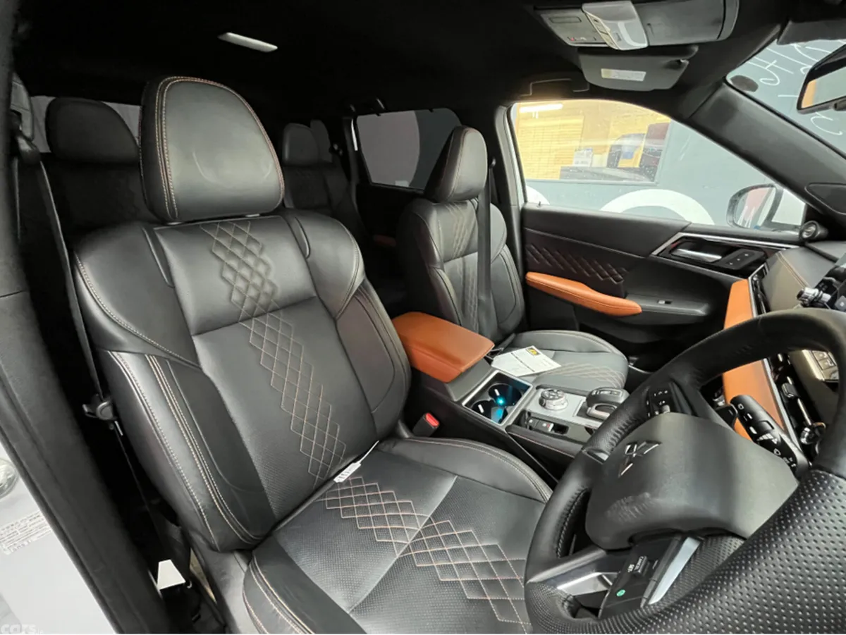 Mitsubishi Outlander SUV, Petrol Plug-in Hybrid, 2023, White