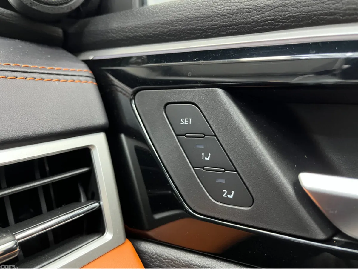Mitsubishi Outlander SUV, Petrol Plug-in Hybrid, 2023, White