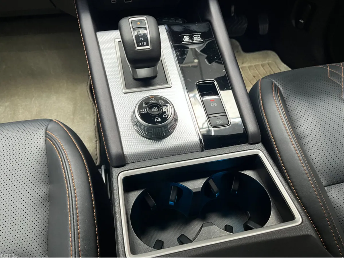 Mitsubishi Outlander SUV, Petrol Plug-in Hybrid, 2023, White