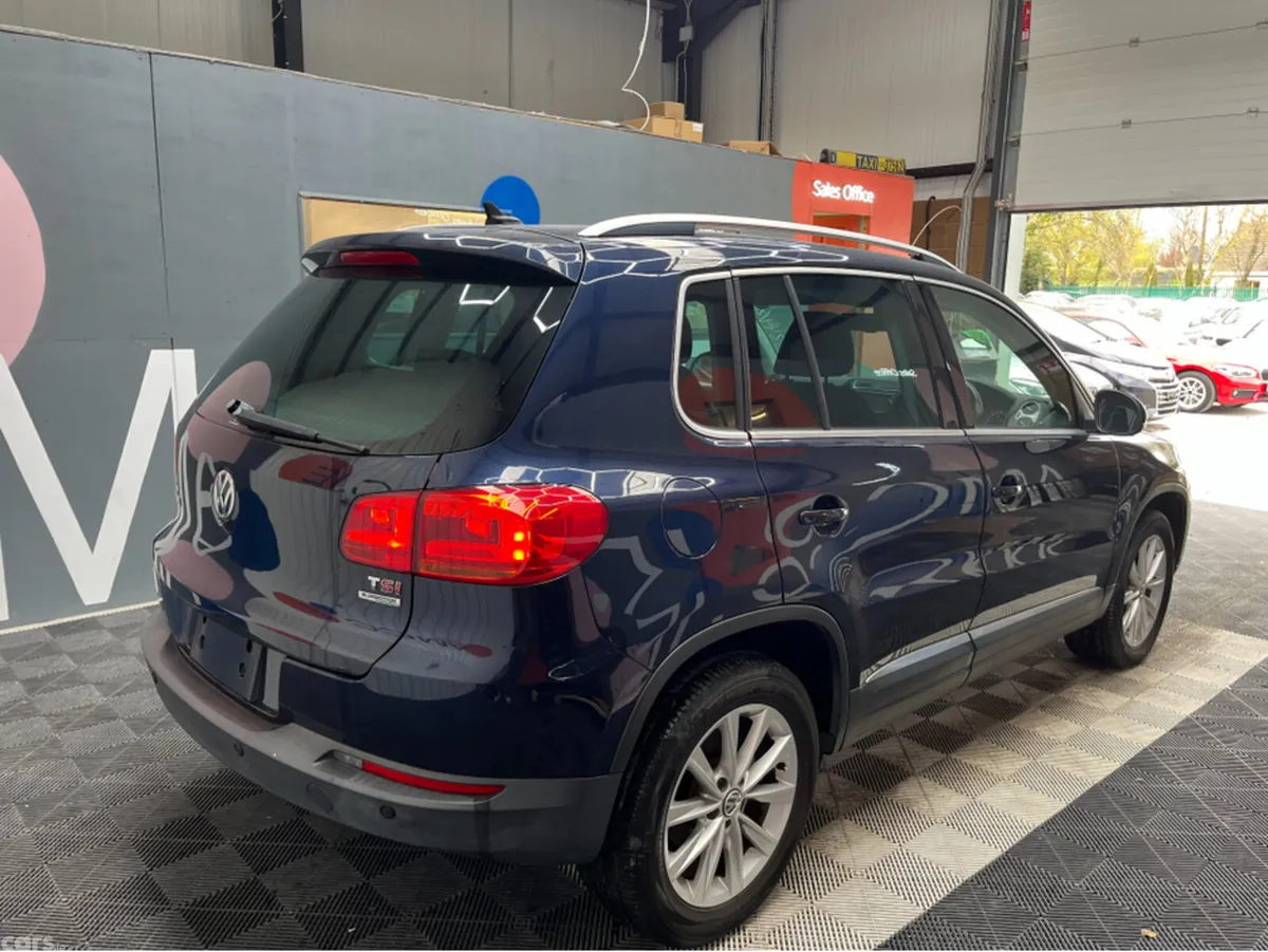 Volkswagen Tiguan SUV, Petrol, 2013, Blue
