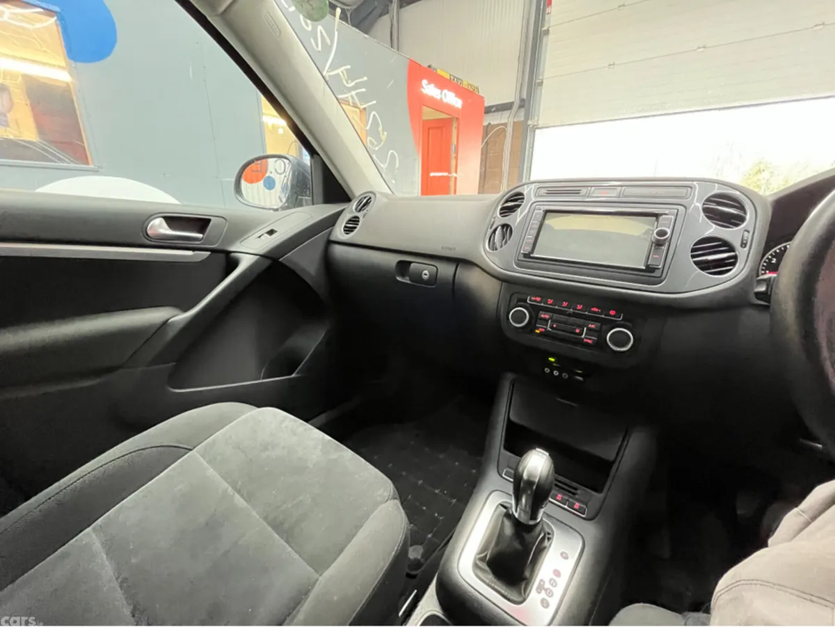 Volkswagen Tiguan SUV, Petrol, 2013, Blue