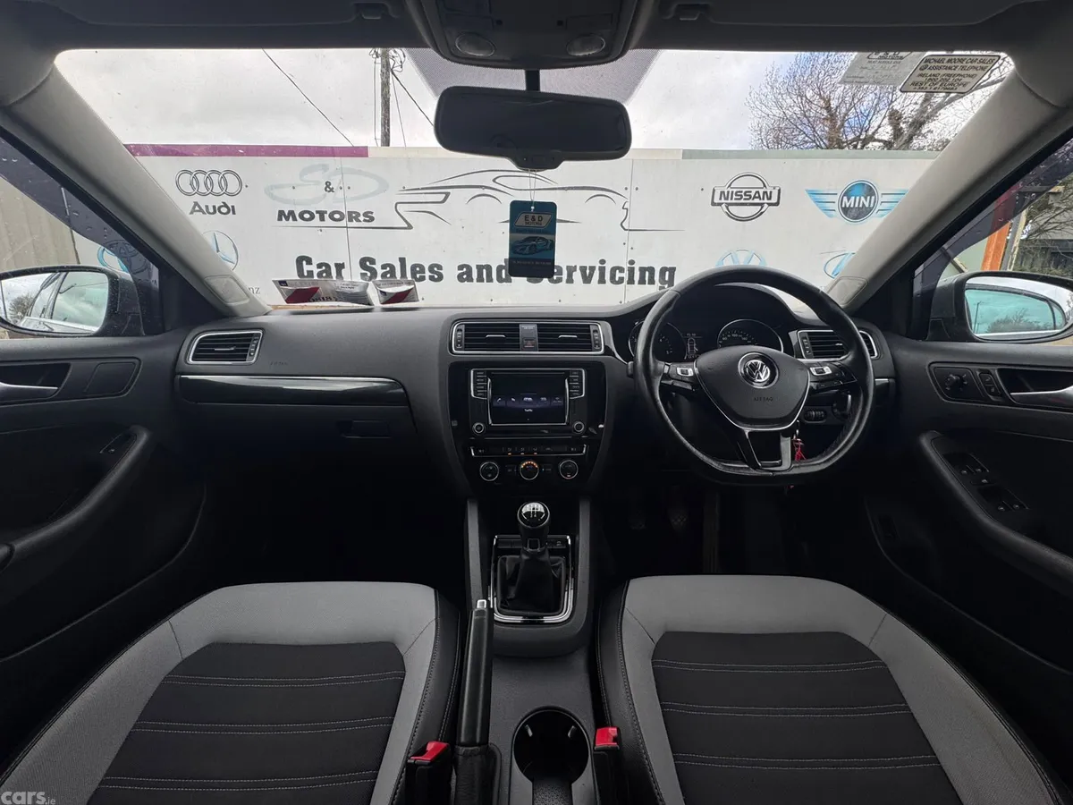 Volkswagen Jetta Saloon, Diesel, 2017, Grey