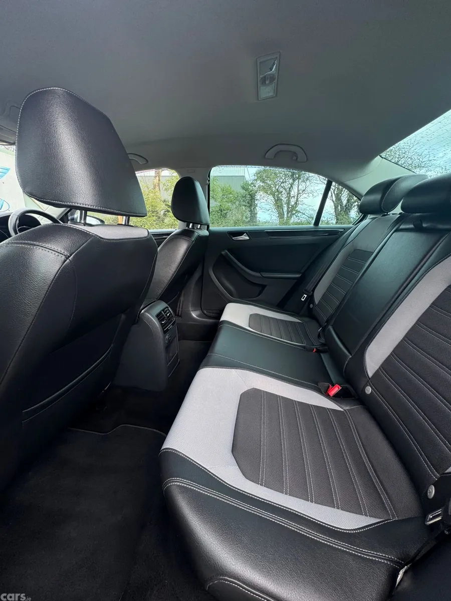 Volkswagen Jetta Saloon, Diesel, 2017, Grey