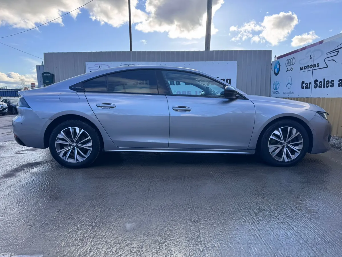 Peugeot 508 Hatchback, Petrol Plug-in Hybrid, 2022, Grey