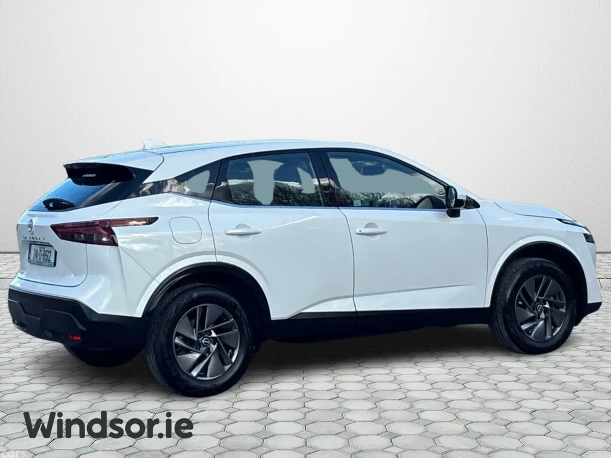 Nissan Qashqai MPV, Petrol, 2024, White