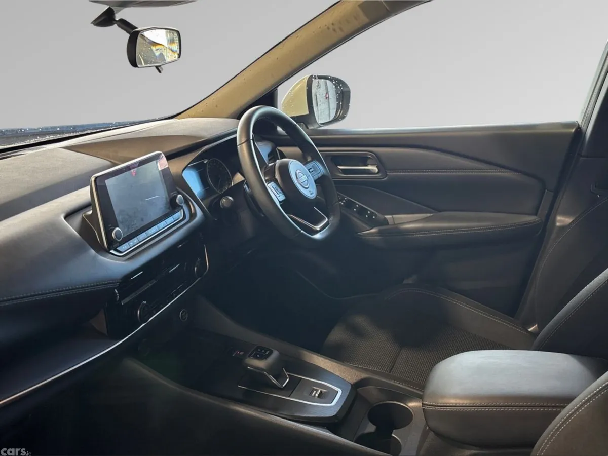 Nissan Qashqai MPV, Petrol, 2024, White