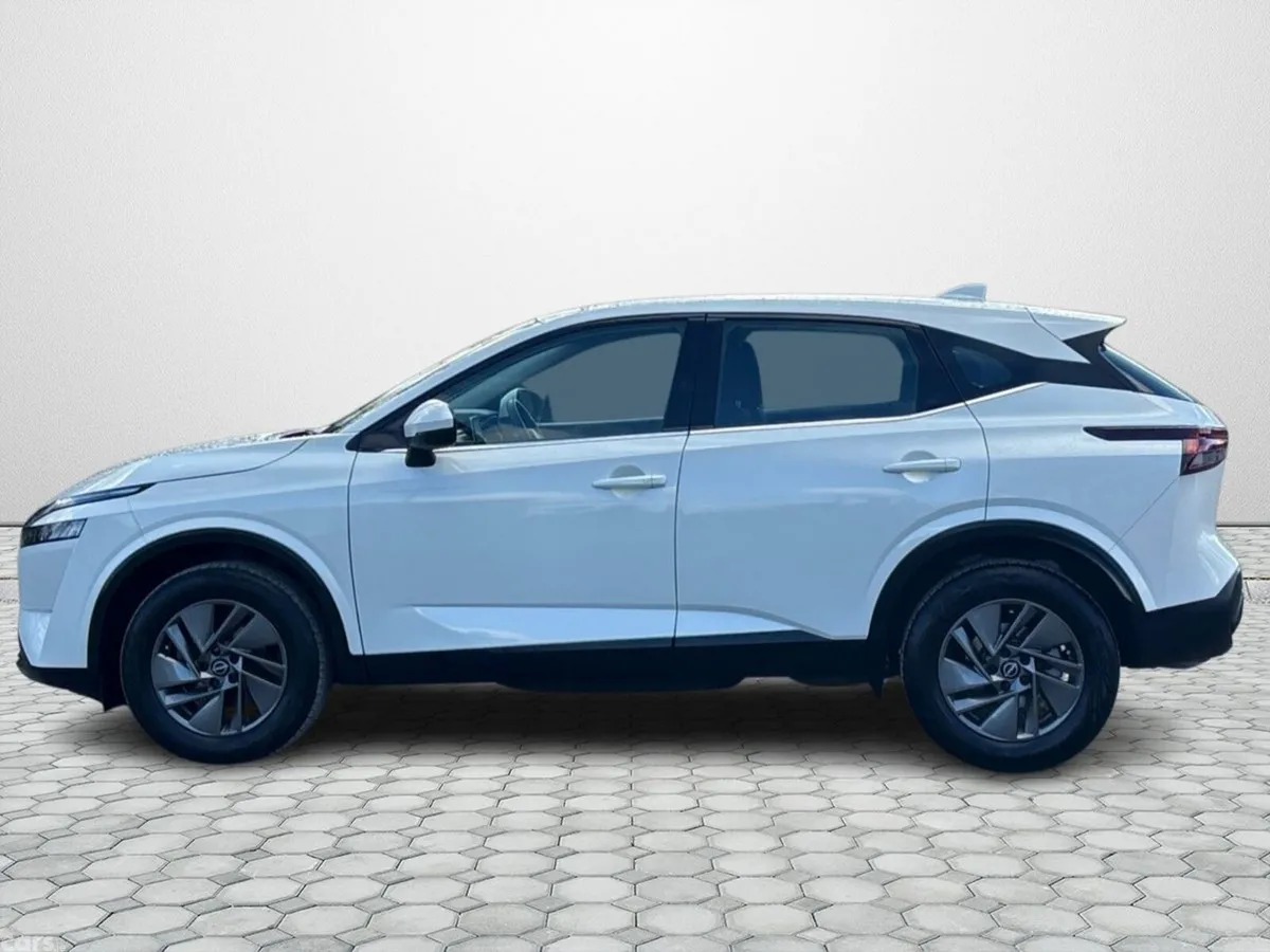 Nissan Qashqai MPV, Petrol, 2024, White