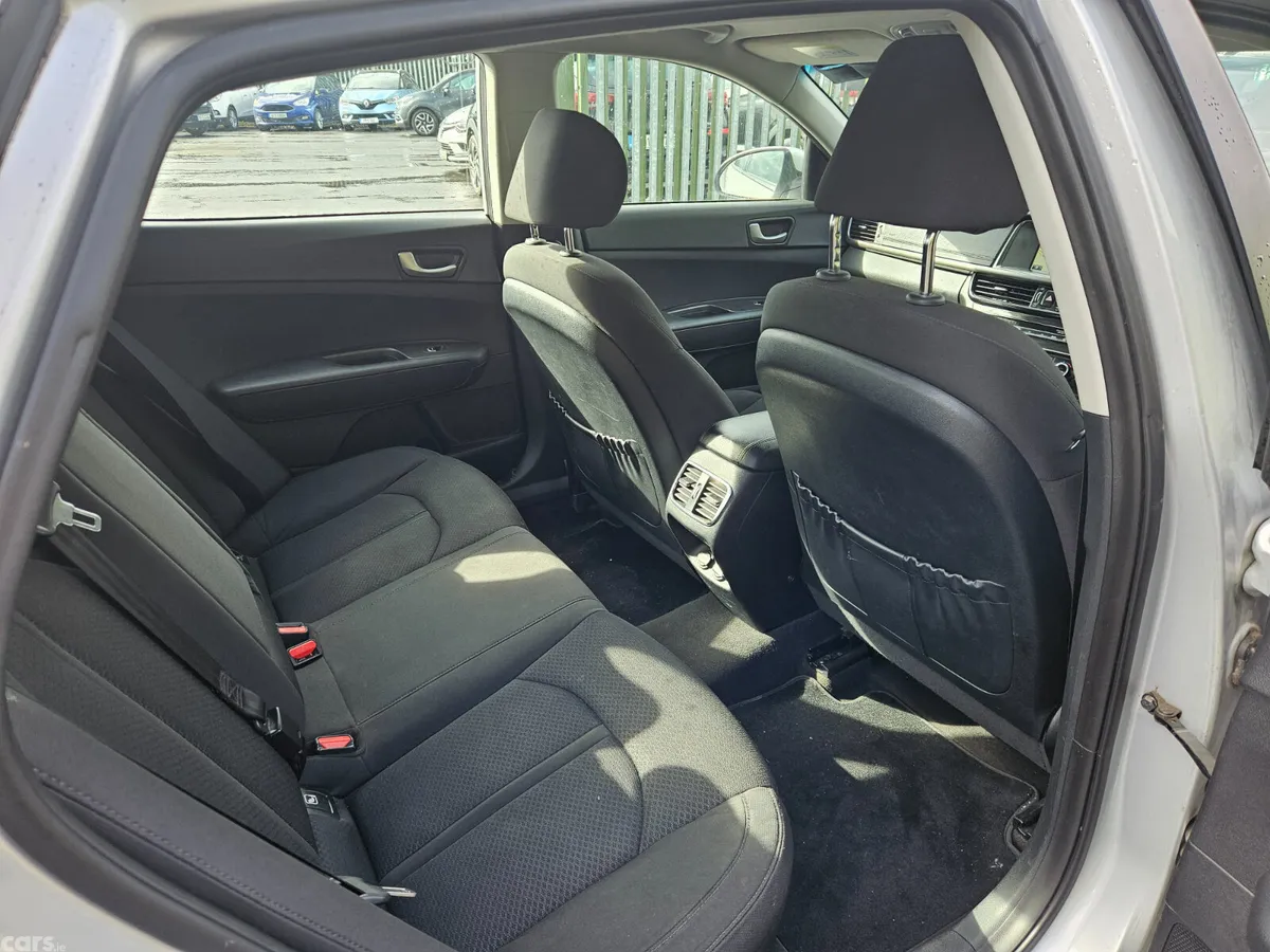 Kia Optima Saloon, Diesel, 2016, Silver