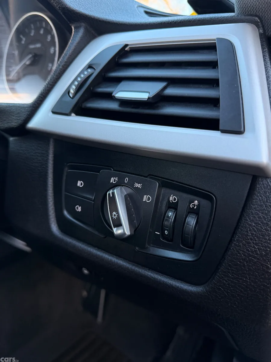 BMW 3-Series Saloon, Petrol Plug-in Hybrid, 2017, Blue