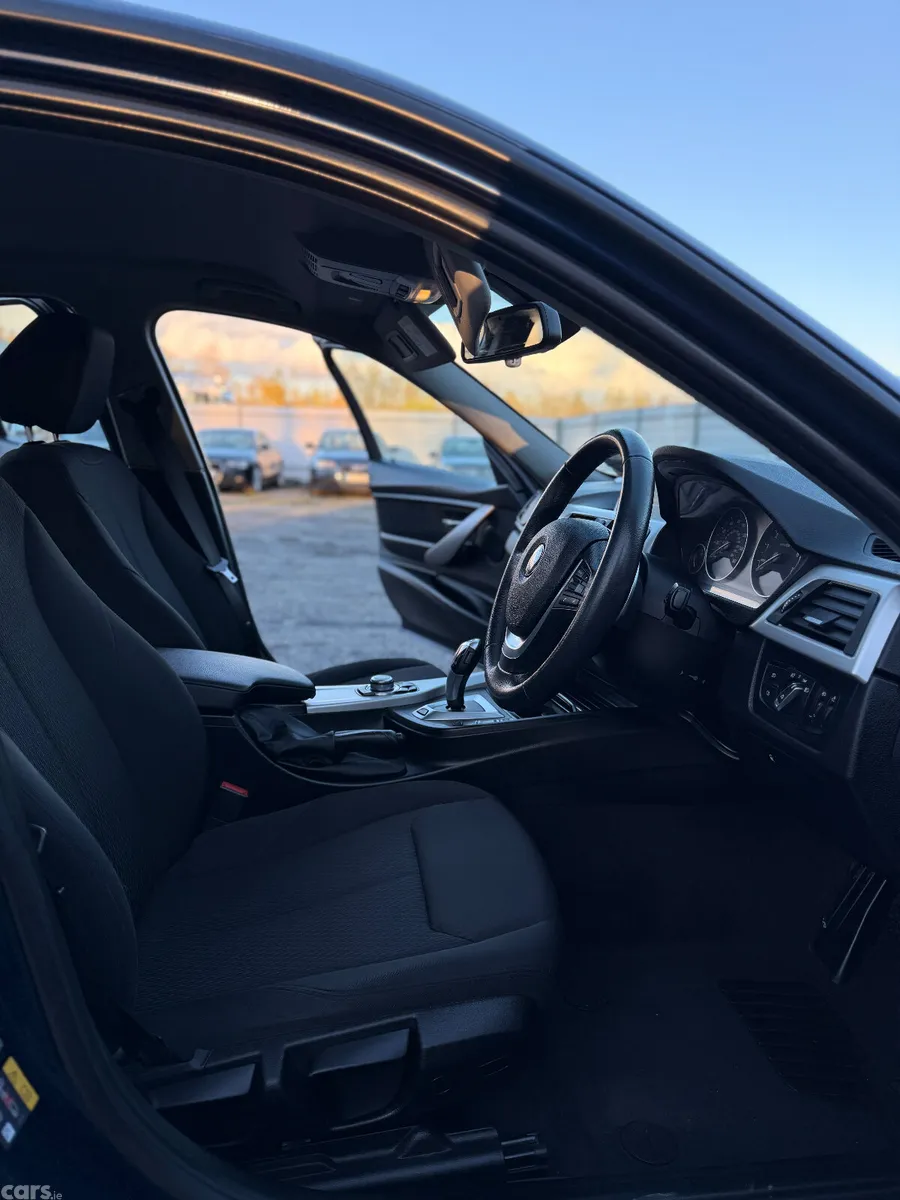 BMW 3-Series Saloon, Petrol Plug-in Hybrid, 2017, Blue