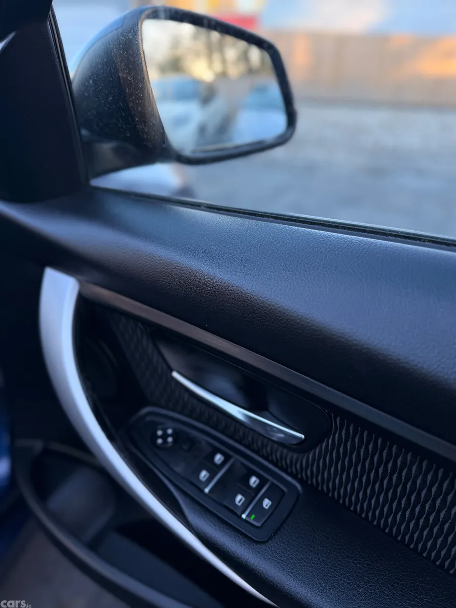 BMW 3-Series Saloon, Petrol Plug-in Hybrid, 2017, Blue