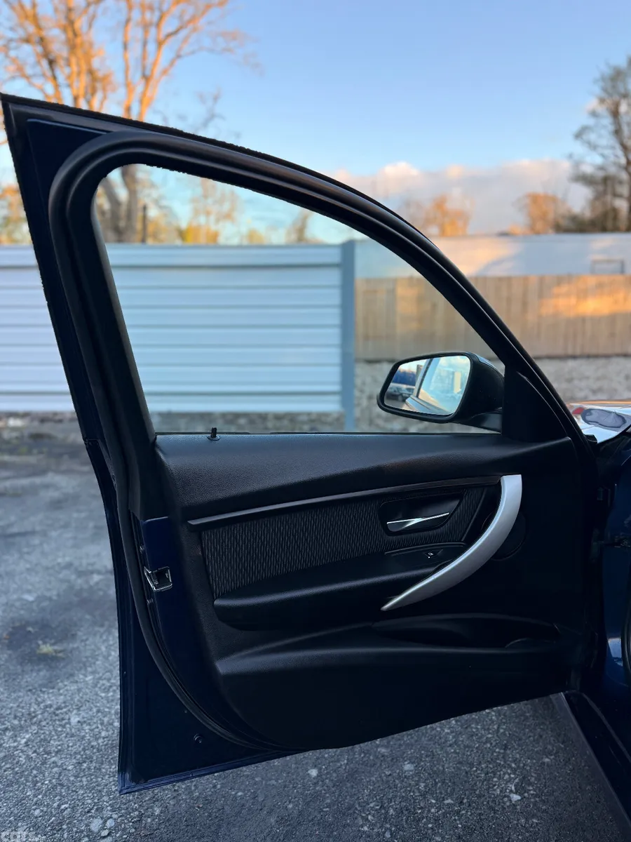 BMW 3-Series Saloon, Petrol Plug-in Hybrid, 2017, Blue