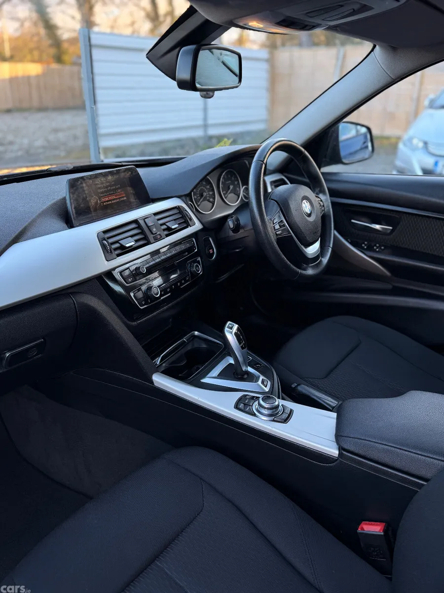 BMW 3-Series Saloon, Petrol Plug-in Hybrid, 2017, Blue