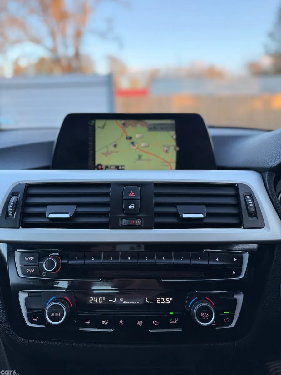 BMW 3-Series Saloon, Petrol Plug-in Hybrid, 2017, Blue