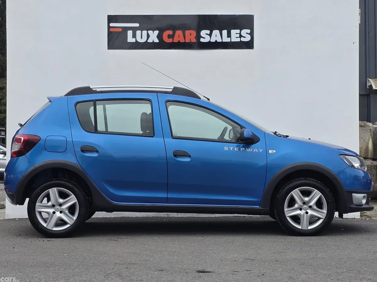 Dacia Sandero Stepway Hatchback, Diesel, 2015, Blue