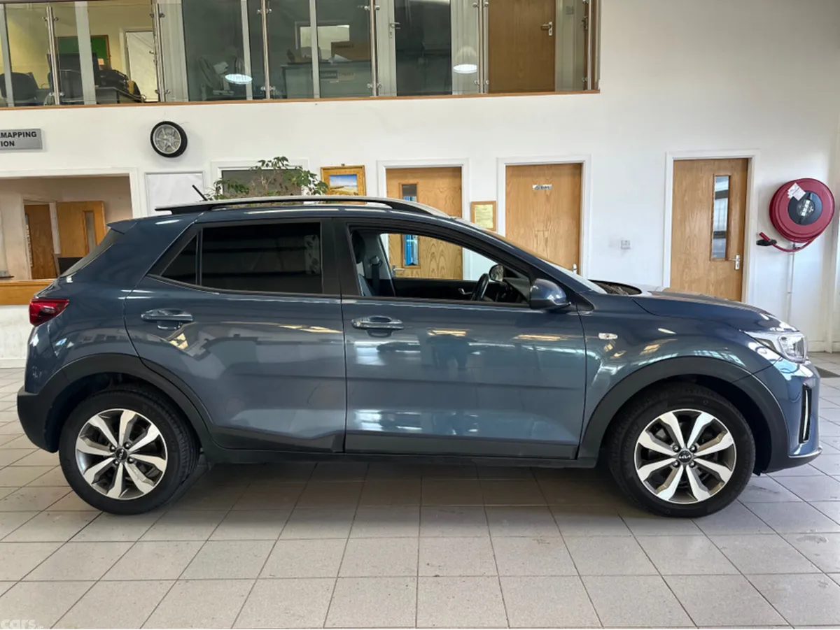 Kia Stonic SUV, Petrol, 2024, Blue