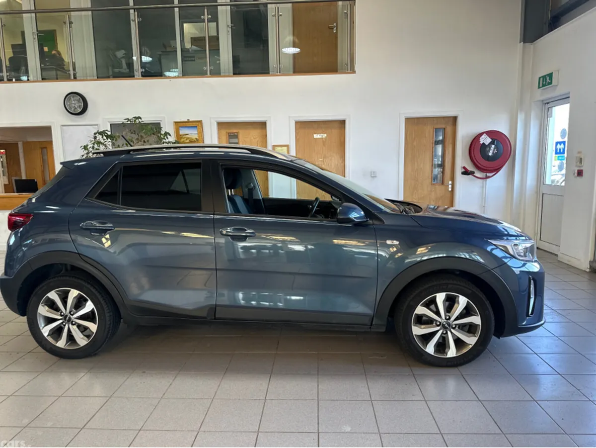Kia Stonic SUV, Petrol, 2024, Blue