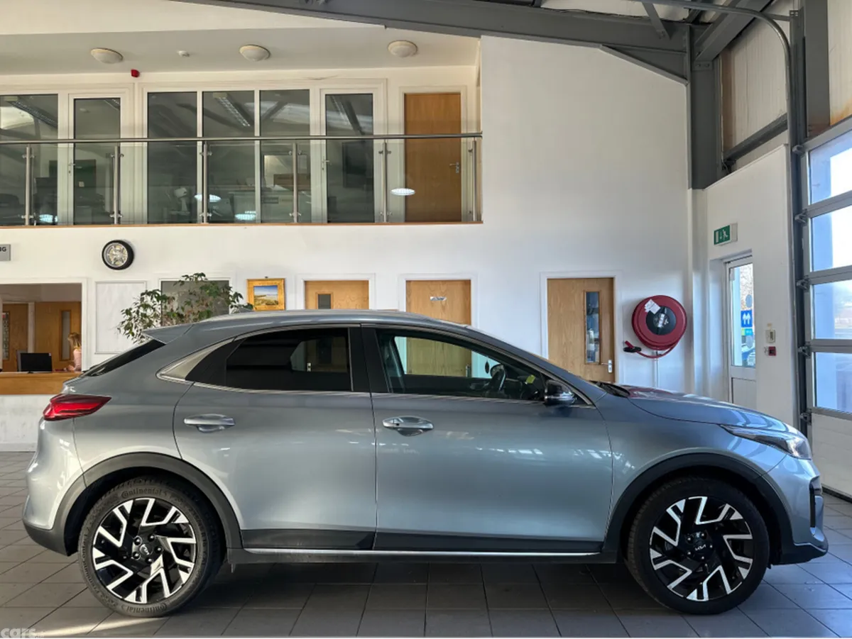Kia XCeed Hatchback, Petrol Plug-in Hybrid, 2023, Grey