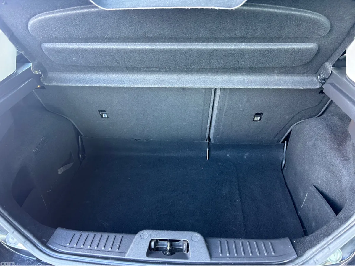 Ford Fiesta Hatchback, Petrol, 2017, Black