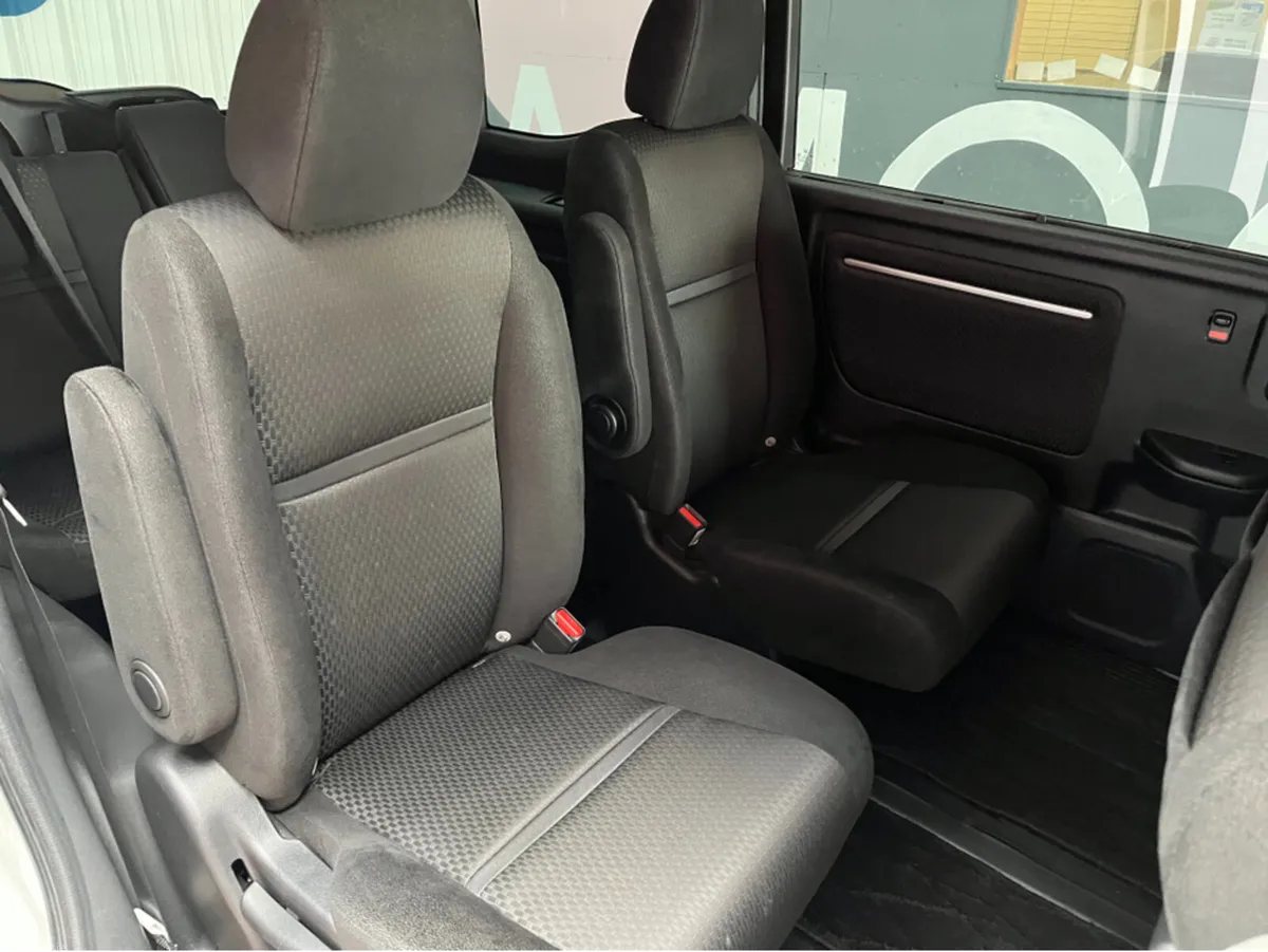 Honda Stepwagon MPV, Petrol Hybrid, 2018, White
