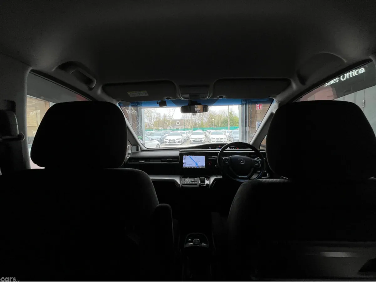 Honda Stepwagon MPV, Petrol Hybrid, 2018, White