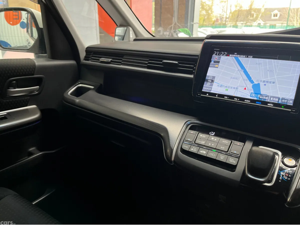 Honda Stepwagon MPV, Petrol Hybrid, 2018, White