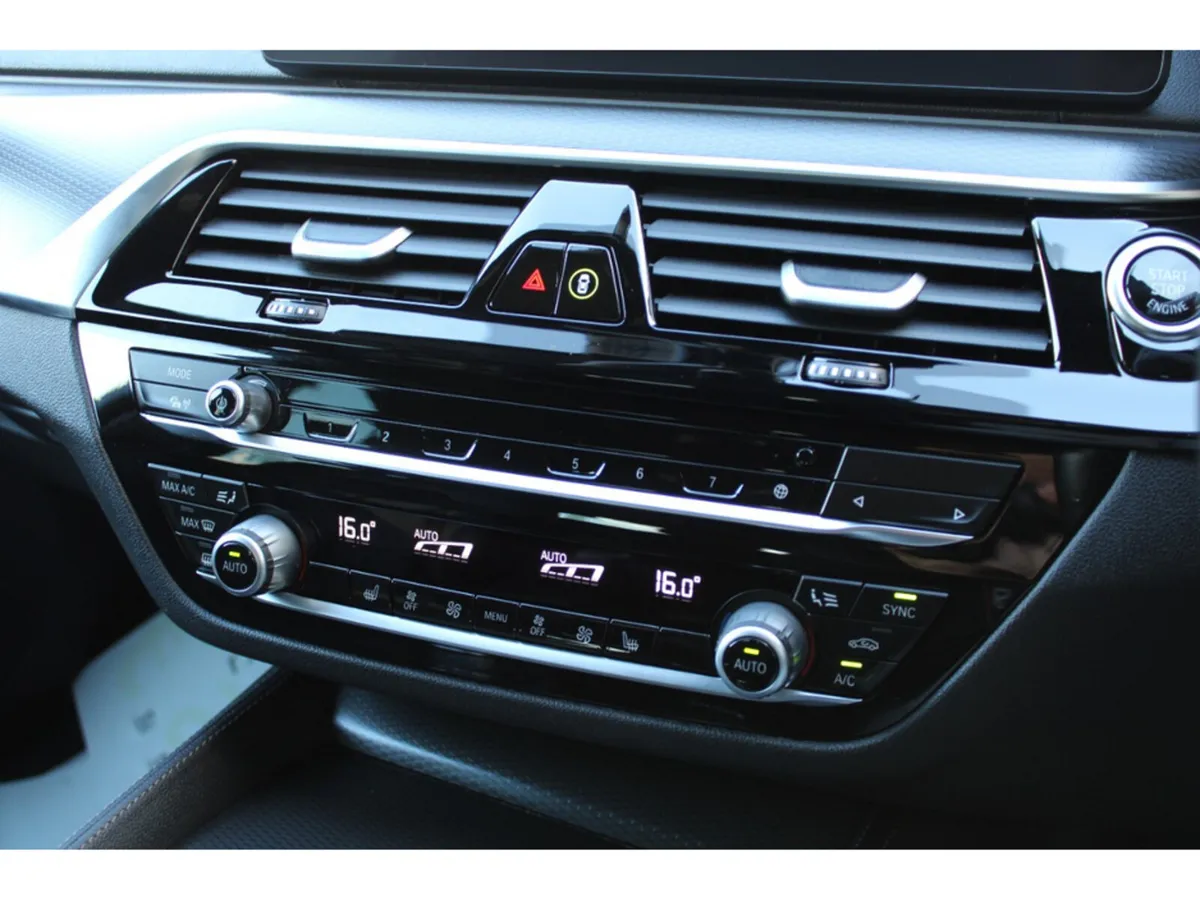 BMW 5-Series Estate, Petrol Plug-in Hybrid, 2024, Grey