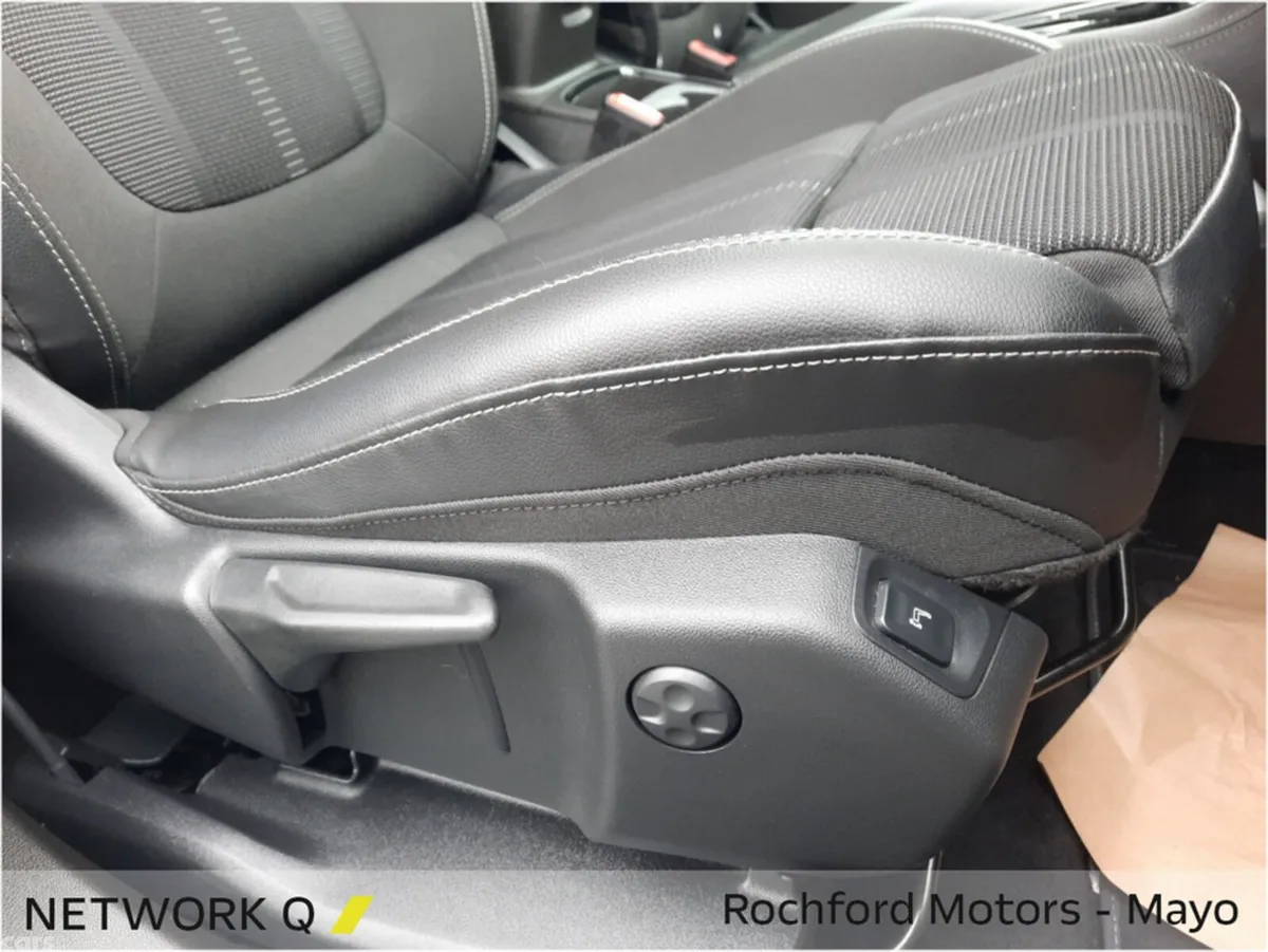 Opel Grandland MPV, Petrol, 2024, White