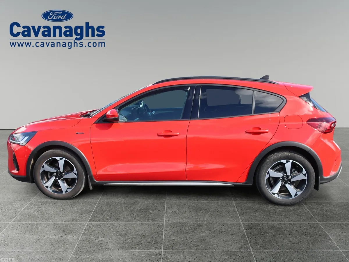 Ford Focus Hatchback, Petrol, 2024, Red