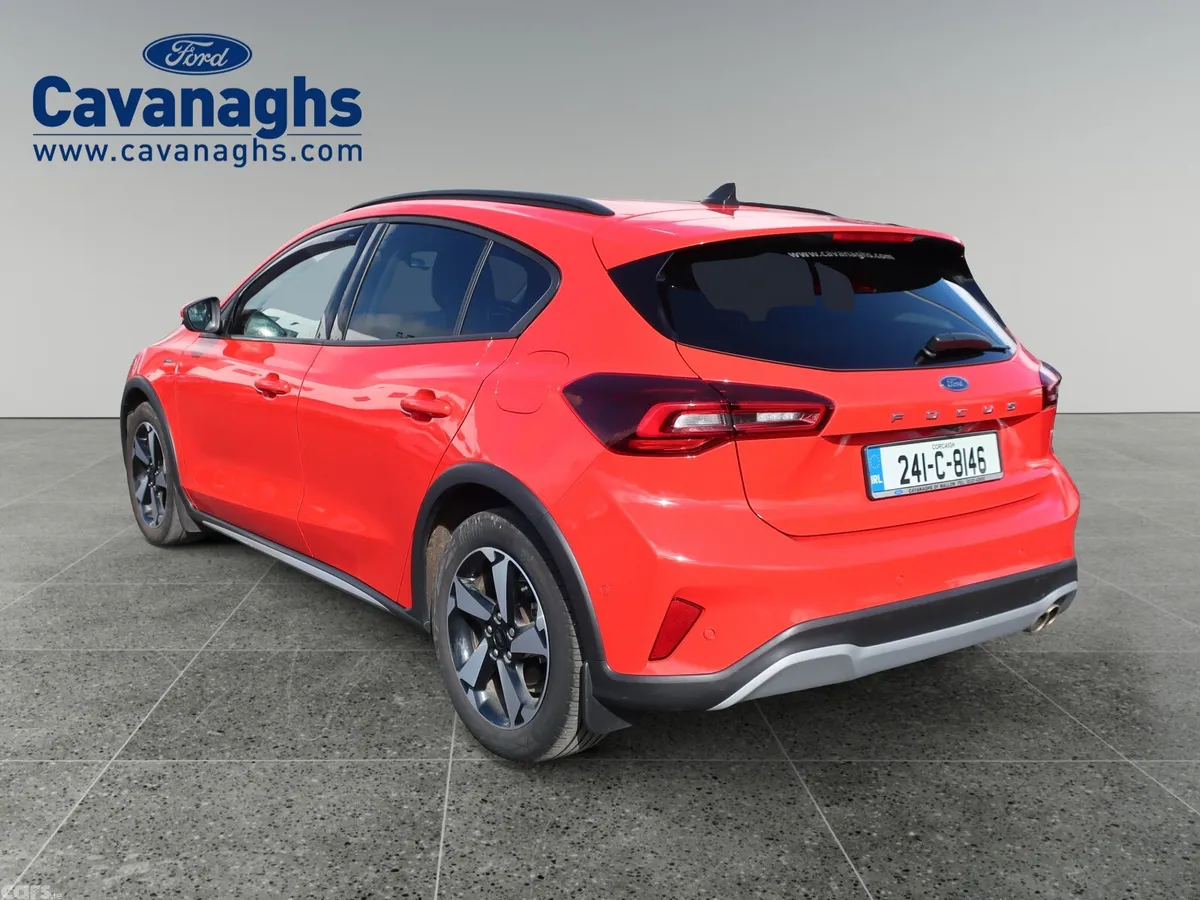 Ford Focus Hatchback, Petrol, 2024, Red