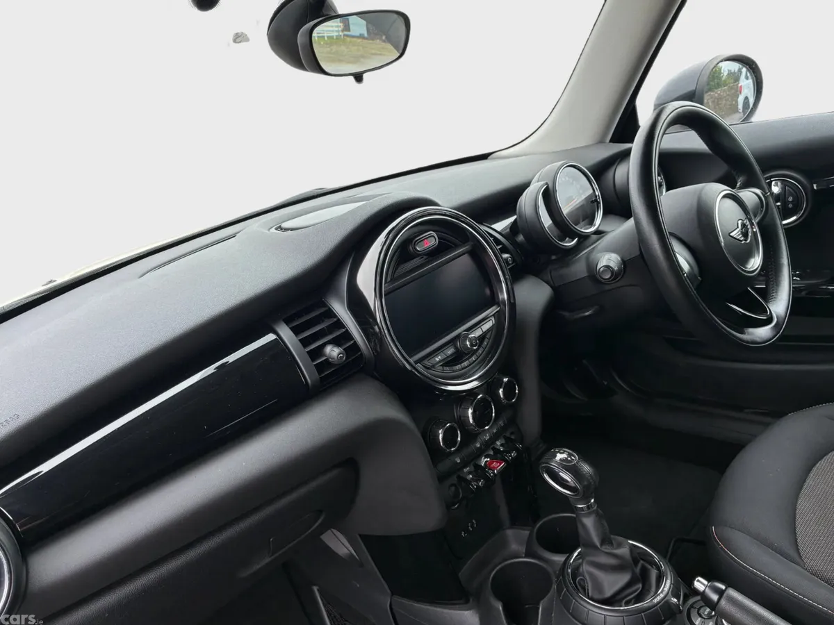 Mini Cooper Hatchback, Petrol, 2016, White