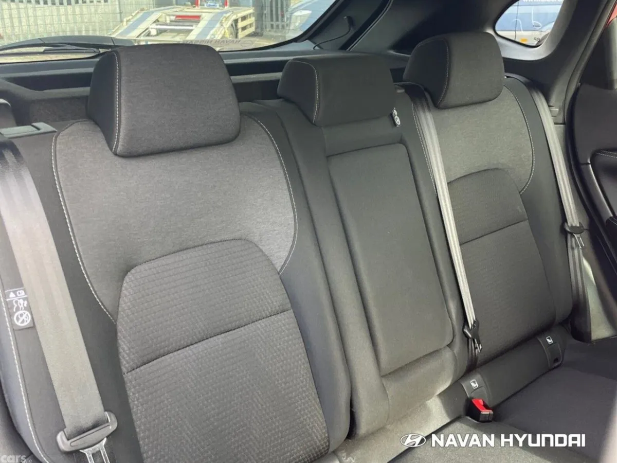 Nissan Qashqai MPV, Petrol Hybrid, 2023, Red