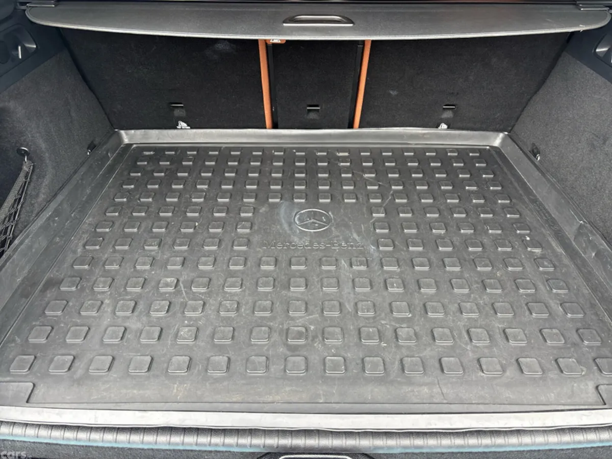 Mercedes-Benz GLC Estate, Diesel Plug-in Hybrid, 2022, Blue