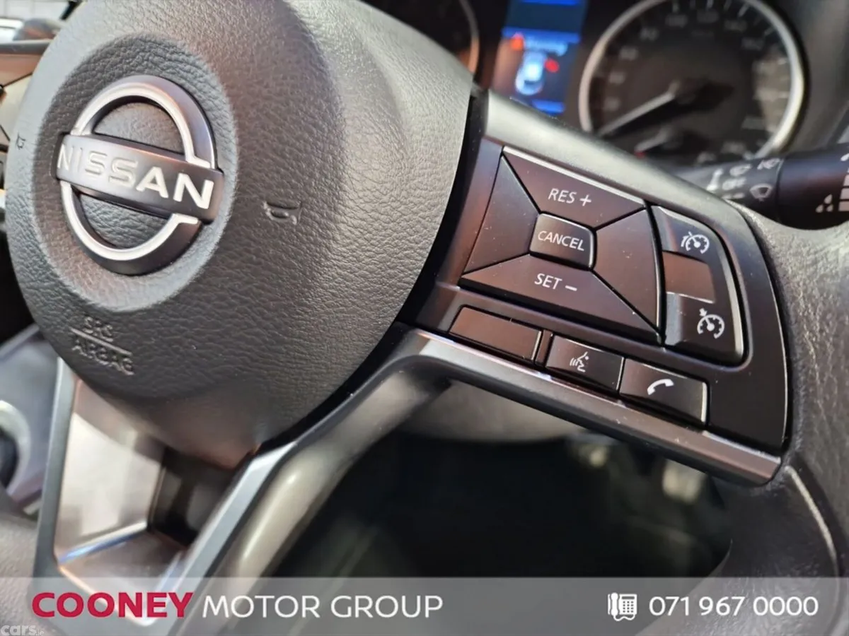 Nissan Juke SUV, Petrol, 2021, Red