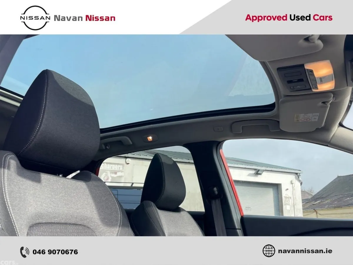 Nissan Qashqai MPV, Petrol Hybrid, 2023, Red