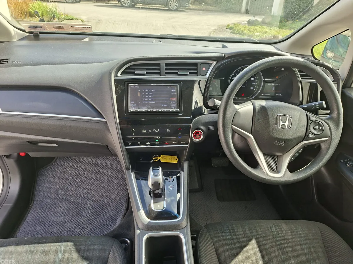 Honda Shuttle Estate, Petrol Hybrid, 2022, White