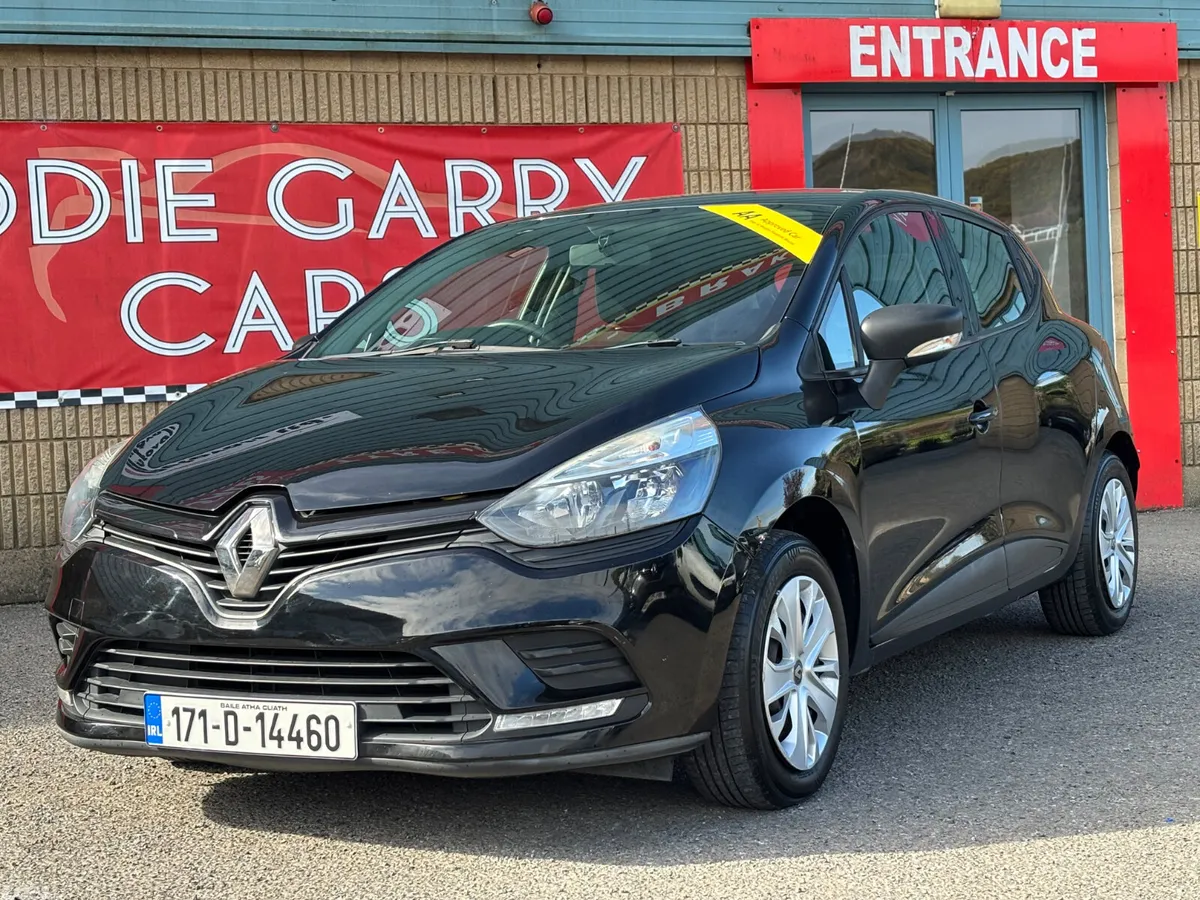 Renault Clio Hatchback, Petrol, 2017, Black
